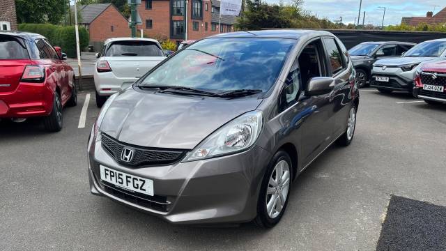 2015 Honda Jazz 1.4 i-VTEC ES Plus 5dr CVT